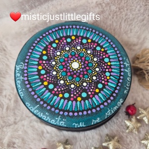 Cutie de bijuterii pictata manual in tehnica mandala dots - Artynos.ro