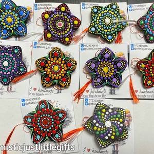 Brosa marțișor floare multicolora - bijuterii - mărțișor - Artynos.ro