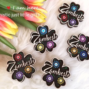 Brosa martisor floare multicolora Zambeste - Artynos.ro