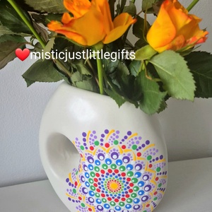 Vaza ceramica pictata manual in tehnica mandala dots - casă & stil de viață - decorațiuni de casă - accesorii florale - vaze - Artynos.ro