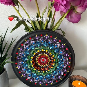 Vaza ceramica pictata manual in tehnica mandala dots perfecta pentru 8 Martie - casă & stil de viață - decorațiuni de casă - accesorii florale - vaze - Artynos.ro