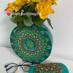 Vaza ceramica pictata manual -  mandala dots perfecta pentru 8 Martie - casă & stil de viață - decorațiuni de casă - accesorii florale - vaze - Artynos.ro