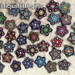 Brosa marțișor floare multicolora - bijuterii - mărțișor - Artynos.ro