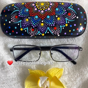 Toc ochelari pictat manual in tehnica mandala dots - genți și portofele - portofele, huse, suporturi - suport de ochelari - Artynos.ro