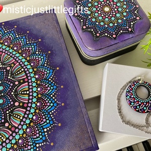 Agenda pictata manual in tehnica mandala dots - casă & stil de viață - produse de papetărie - caiete și jurnale - Artynos.ro