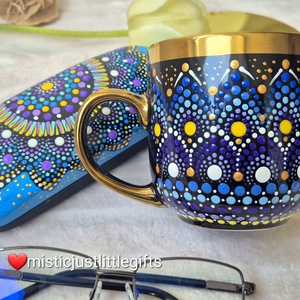 Toc ochelari pictat manual in tehnica mandala dots - genți și portofele - portofele, huse, suporturi - suport de ochelari - Artynos.ro
