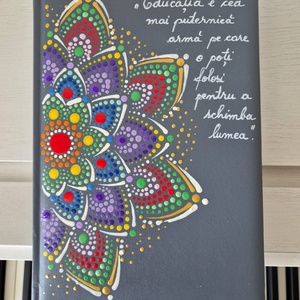 Agenda pictata manual in tehnica mandala dots, Casa & Stil de viata, Produse de papetarie, Caiete si jurnale, Pictura, Obiecte pictate, Asterne-ti gandurile intr-o  agenda unica!
Fiecare agenda este unicat.
Culorile folosite sunt acril..., ARTYNOS