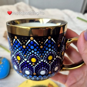 Cana ceramica pictata manual in tehnica mandala dots - genți și portofele - portofele, huse, suporturi - suport de ochelari - Artynos.ro