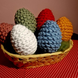 Ouă de Paște croșetate - decor de sărbători - decorațiuni de paște - ouă decorative - Artynos.ro