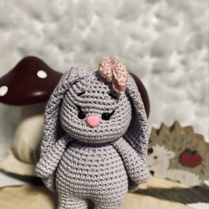 iepuraș amigurumi - jucării și echipamente pentru copii - plușuri - iepure de pluș - Artynos.ro