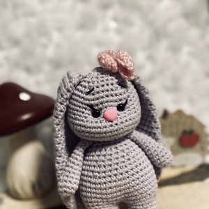 iepuras amigurumi - Artynos.ro