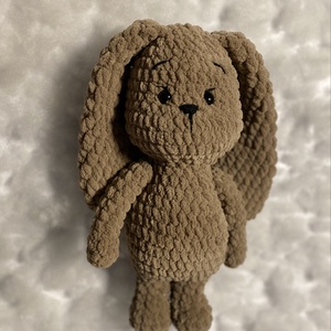 Iepuraș amigurumi uriaș din fir de chenille. - jucării și echipamente pentru copii - plușuri - iepure de pluș - Artynos.ro