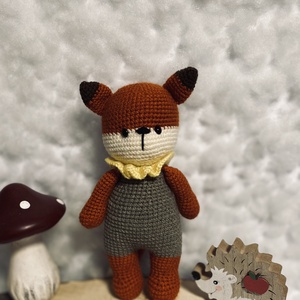 vulpiță amigurumi - jucării și echipamente pentru copii - plușuri - vulpe de pluș - Artynos.ro