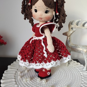 Păpușa crosetata - jucării și echipamente pentru copii - jucării și accesorii pentru copii - păpuși de joacă - Artynos.ro