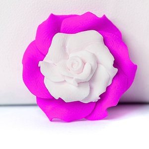 Brosa handmade trandafiri - bijuterii - broșe - Artynos.ro