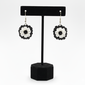 Cercei eleganti dantela - bijuterii - cercei - cercei din rășină - Artynos.ro