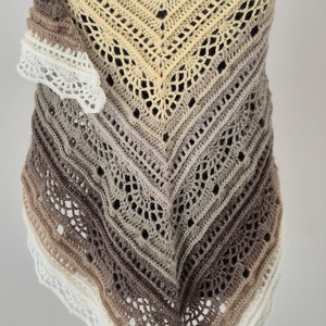 Sal triunghiular crosetat - îmbrăcăminte și modă - eșarfe, pălării, fularuri - șaluri - Artynos.ro