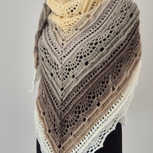 Sal triunghiular crosetat - îmbrăcăminte și modă - eșarfe, pălării, fularuri - șaluri - Artynos.ro