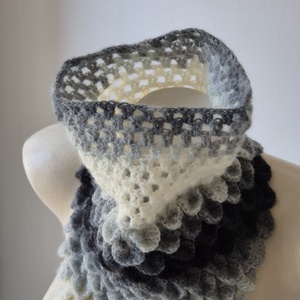 Fular circular crosetat - îmbrăcăminte și modă - eșarfe, pălării, fularuri - eșarfe - Artynos.ro