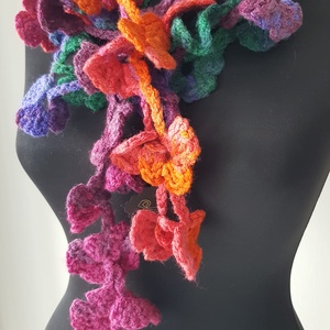 Flori crosetate, esarfa de primavara - Artynos.ro