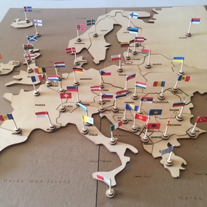 HARTA EUROPA + STEAGURI EUROPA - jucării și echipamente pentru copii - jocuri de gândire - jocuri educative - Artynos.ro