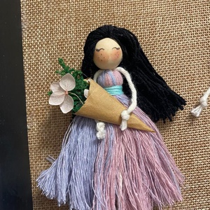 Tablou licheni si papusi din macrame - Family - casă & stil de viață - accesorii pentru decorat casa - decorațiuni de pereți, decorațiuni suspendate - decorațiuni suspendate - Artynos.ro
