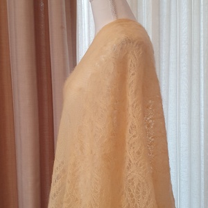 Șal tricotat vanilie - îmbrăcăminte și modă - eșarfe, pălării, fularuri - șaluri - Artynos.ro