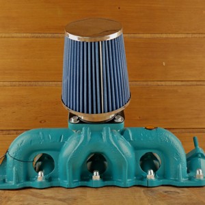 Lampă de masă realizată din piese de mașină - casă & stil de viață - lămpi și corpuri de iluminat - lampă de ambianță - Artynos.ro