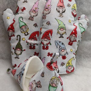 Mănuși de bucătărie cu spiriduși de Crăciun - casă & stil de viață - echipamente de bucătărie - textile pentru bucătărie - mănuși de bucătărie - Artynos.ro