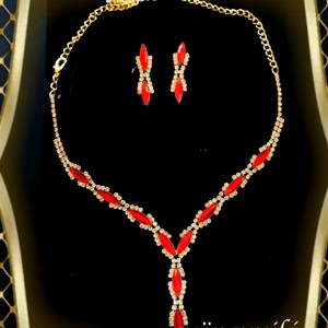 Set de bijuterii pentru nunta, mireasa, casual, ES-SZÉ63-1 a-rosu, Bijuterii, Seturi de bijuterii, , ES-SZÉ63-1 a-rosu

Setul de bijuterii este realizat din pietre de cristal rosii si albe cu pietre d..., ARTYNOS