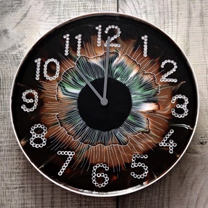 Ceas de perete pictat - model Iris, Arte vizuale si accesorii , Picturi, Pictura acrilica, Obiecte pictate, Pictura, ARTYNOS