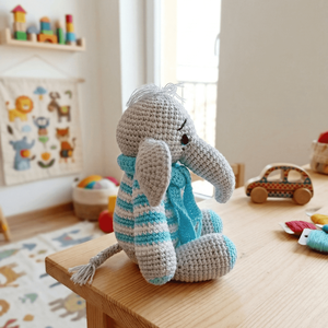 Strawberry elefantul croșetat - jucării și echipamente pentru copii - plușuri - elefant de pluș - Artynos.ro