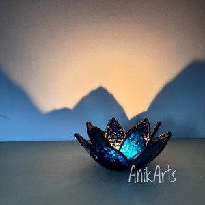 Sfesnic in forma de lotus, , , Lasa linistea sa patrunda in casa ta. Acest suport pentru lumanare in forma de lotus, unic si reali..., ARTYNOS