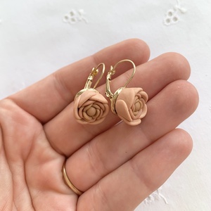 Cercei Roses - bijuterii - cercei - cercei agățați - Artynos.ro