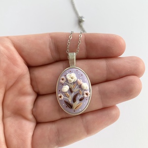 Colier Lilac Bloom - bijuterii - coliere - coliere cu pandantive - Artynos.ro