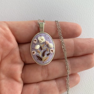 Colier Lilac Bloom - bijuterii - coliere - coliere cu pandantive - Artynos.ro