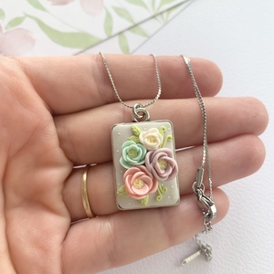 Colier Pastel Roses - bijuterii - coliere - coliere cu pandantive - Artynos.ro