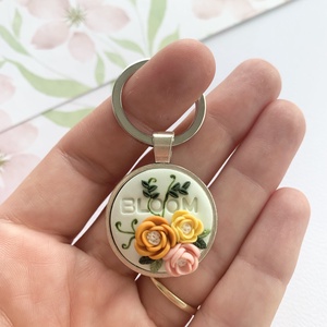 Breloc BLOOM - geantă și husă - accesorii genți - breloc - Artynos.ro