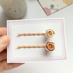 Set 2 agrafe Flowers - îmbrăcăminte și modă - accesorii păr - bandă de păr și agrafe păr - Artynos.ro