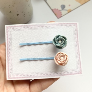 Set 2 agrafe Flowers - îmbrăcăminte și modă - accesorii păr - bandă de păr și agrafe păr - Artynos.ro