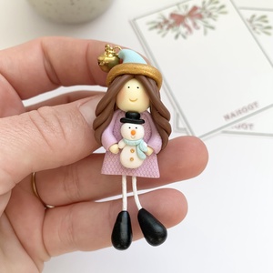 Brosa Winter Doll - crăciun - cadouri de moș crăciun - cadouri de moș crăciun - Artynos.ro