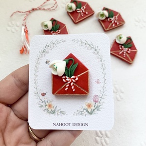 Martisor Ghiocel, Craciun, Cadouri de Mos Craciun, Cadouri de Mos Craciun, , Martisor modelat manual din lut polimeric, sub forma de scrisoare cu un ghiocel- gingasul vestitor ..., ARTYNOS