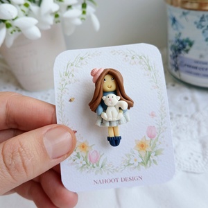 Broșă Fetita satena - bijuterii - mărțișor - Artynos.ro