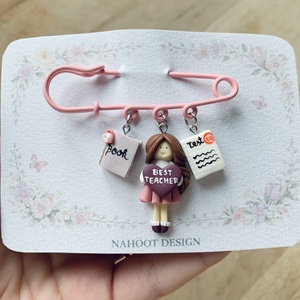 Broșă pe ac Best Teacher - bijuterii - mărțișor - Artynos.ro