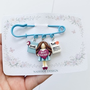 Broșă pe ac Best Teacher - bijuterii - mărțișor - Artynos.ro