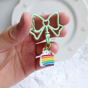 Breloc Rainbow - genți și portofele - accesorii genți - breloc - Artynos.ro