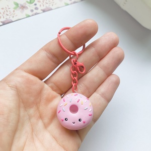 Breloc Gogosica - genți și portofele - accesorii genți - breloc - Artynos.ro