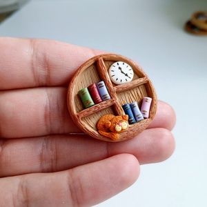 Brosa Pisica, Bijuterii, Martisor, , Brosa lucrata integral manual, din lut polimeric. Sub forma de mini biblioteca cu pisicuta, carti s..., ARTYNOS
