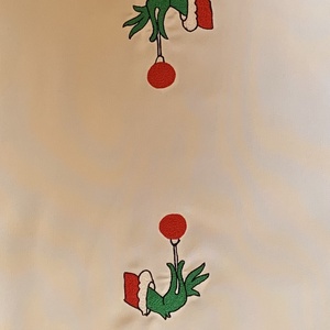 Față de masă de Crăciun cu model Grinch - accesorii de crăciun - decorațiuni de crăciun de casă - aranjarea mesei festive - Artynos.ro