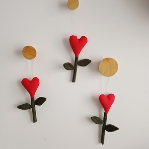 Floare decorativa handmade cu inima, din material textil, Casa & Stil de viata, Decoratiuni de casa, Accesorii florale, Flori la fir, Cusatura, ARTYNOS